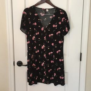 NWOT H&M Floral Dress